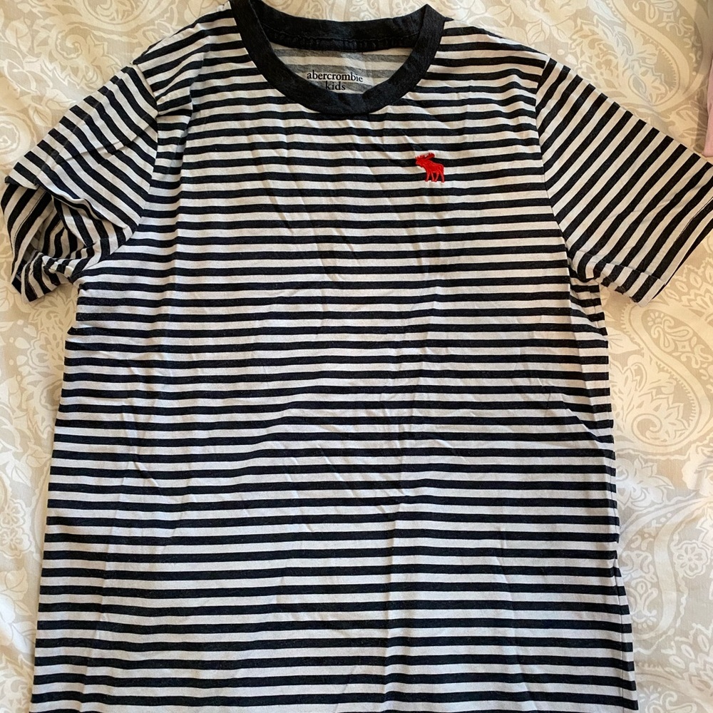 Abercrombie tee